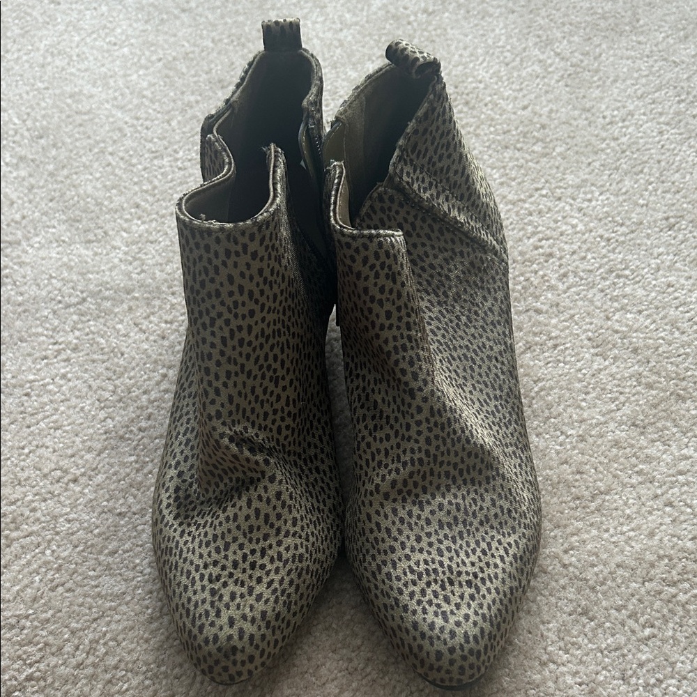 Stylish Green Leopard Print Ankle Boots